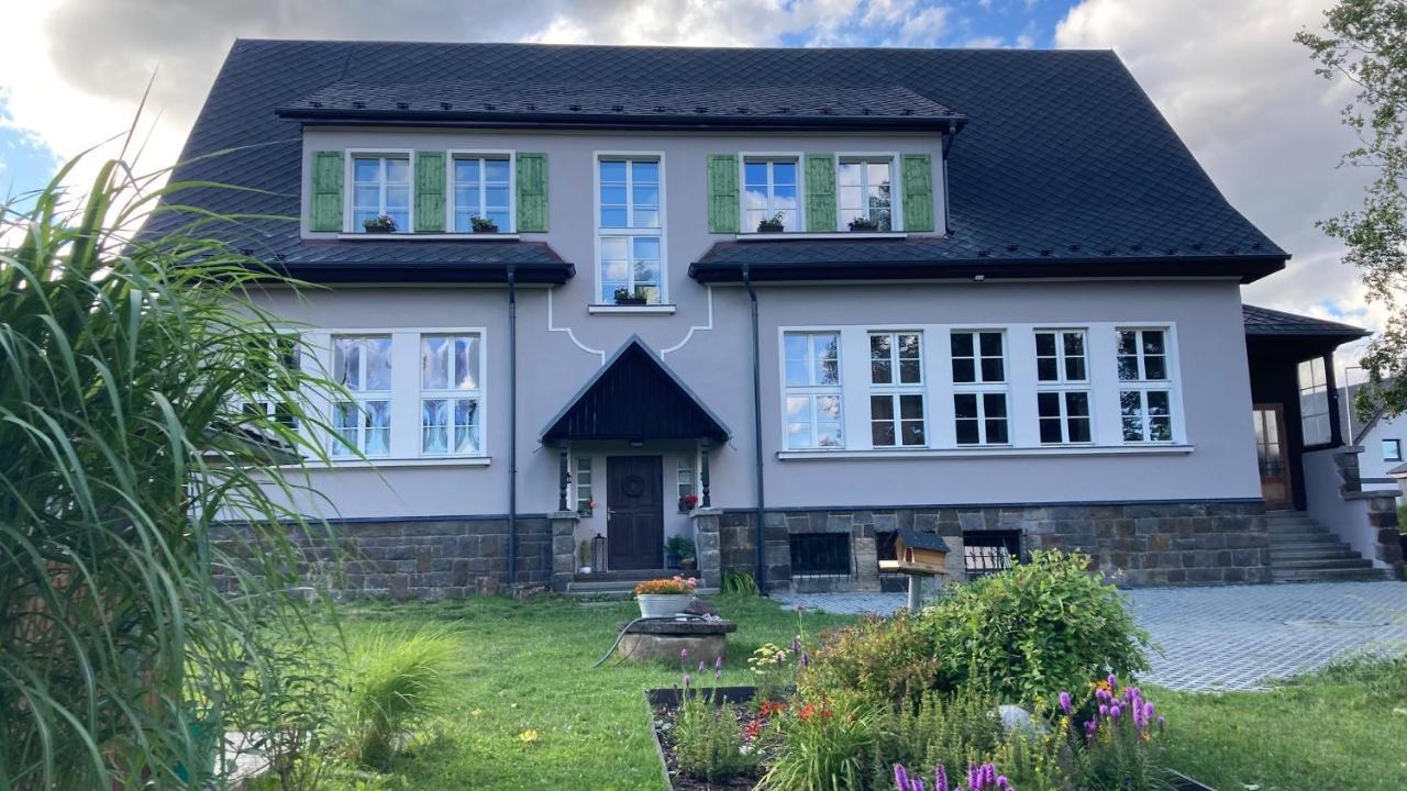 Apartmany Ceska Skola Lipova  外观 照片